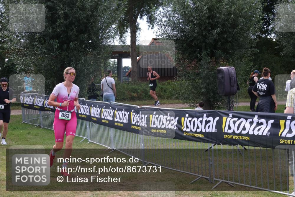 31.08.2025 - Elbe Triathlon Hamburg Luisa Fischer http://msf.ph/oto/8673731 31.08.2025 11:07:08 Laufen 882 meine-sportfotos.de
