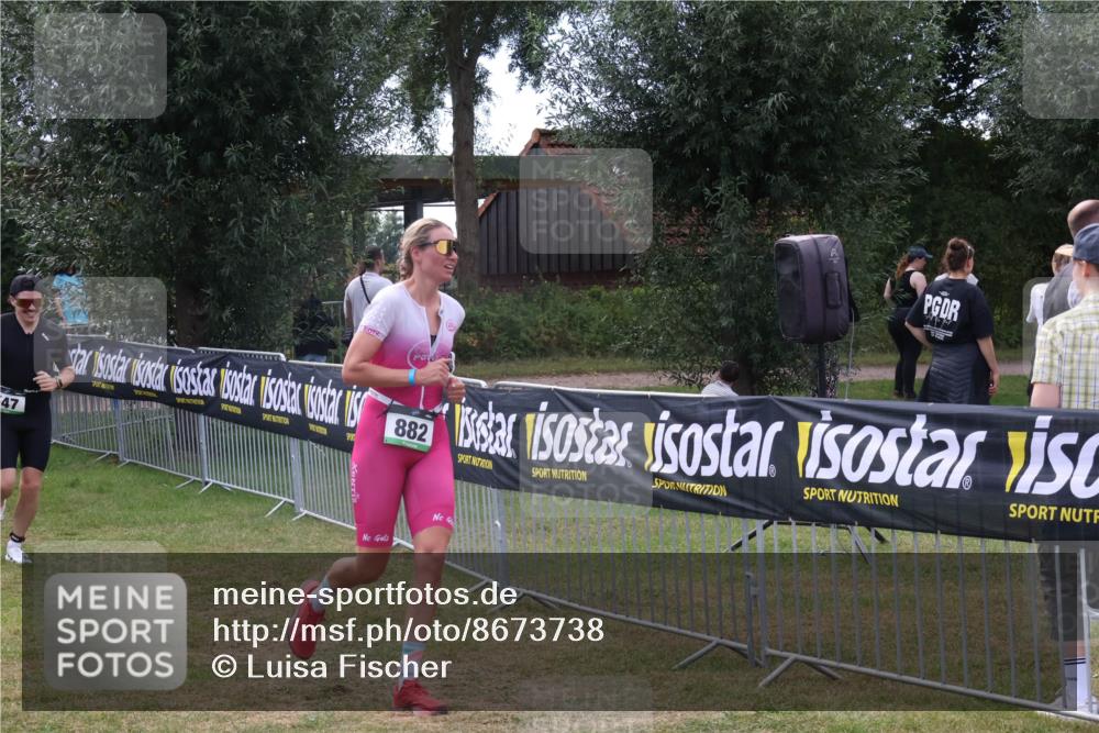 31.08.2025 - Elbe Triathlon Hamburg Luisa Fischer http://msf.ph/oto/8673738 31.08.2025 11:07:08 Laufen 47, 882 meine-sportfotos.de