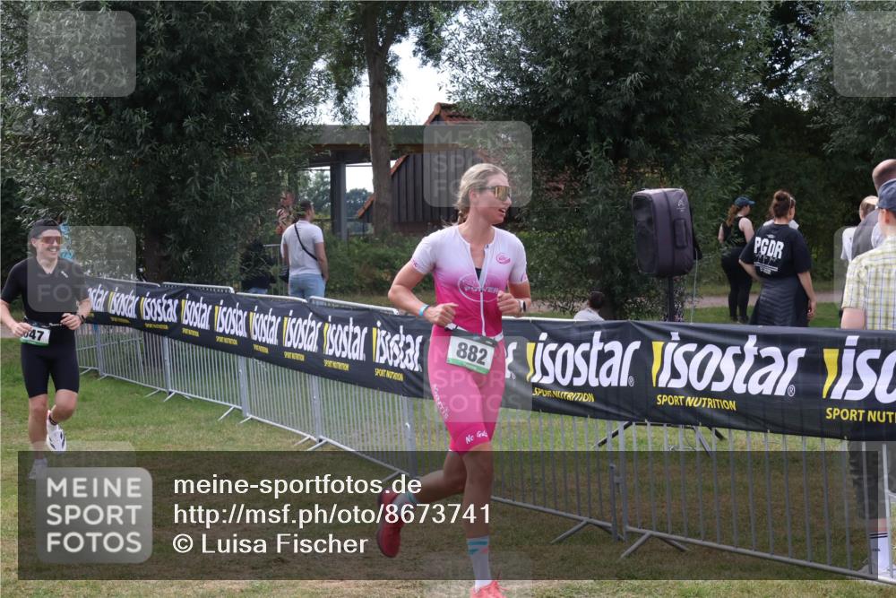 31.08.2025 - Elbe Triathlon Hamburg Luisa Fischer http://msf.ph/oto/8673741 31.08.2025 11:07:09 Laufen 047, 882 meine-sportfotos.de