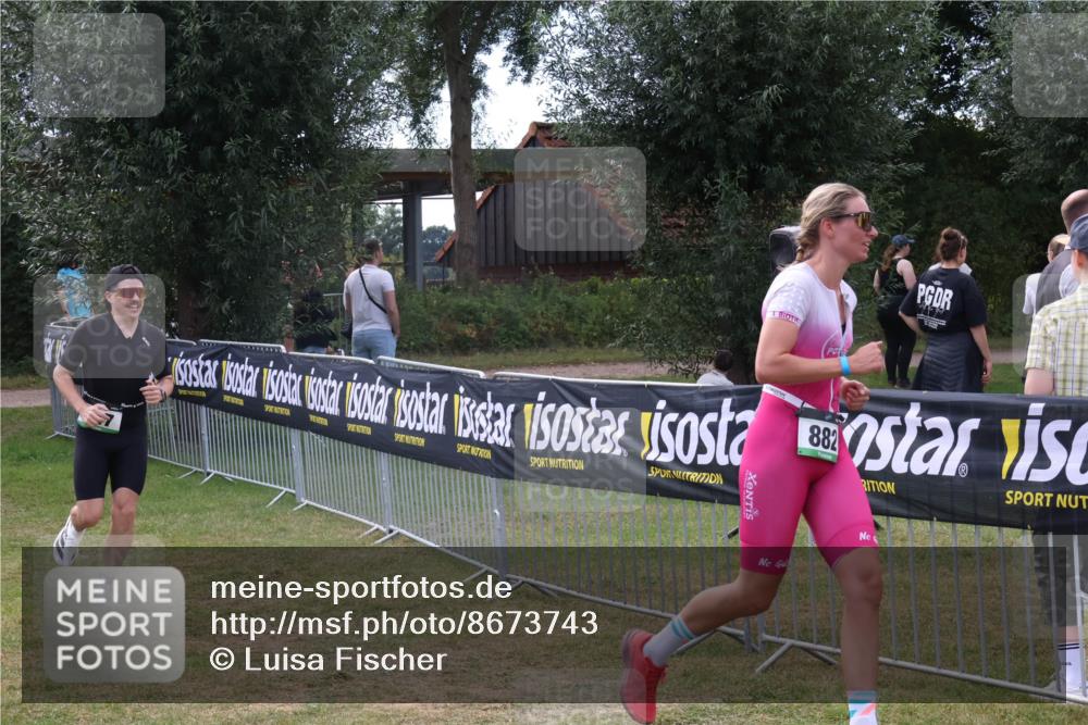 31.08.2025 - Elbe Triathlon Hamburg Luisa Fischer http://msf.ph/oto/8673743 31.08.2025 11:07:09 Laufen 882 meine-sportfotos.de