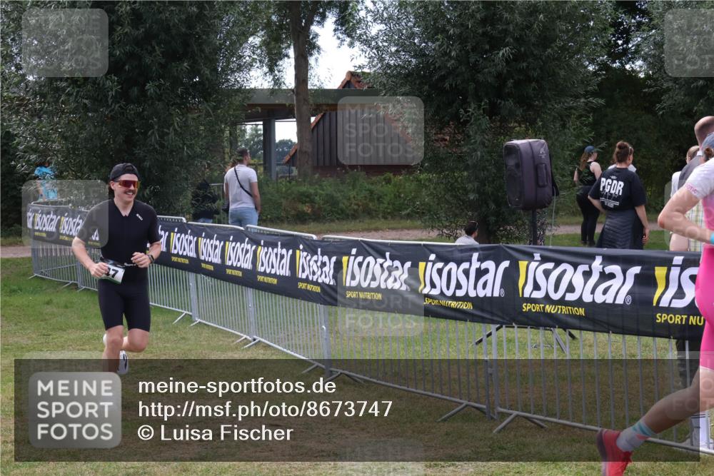 31.08.2025 - Elbe Triathlon Hamburg Luisa Fischer http://msf.ph/oto/8673747 31.08.2025 11:07:09 Laufen  meine-sportfotos.de