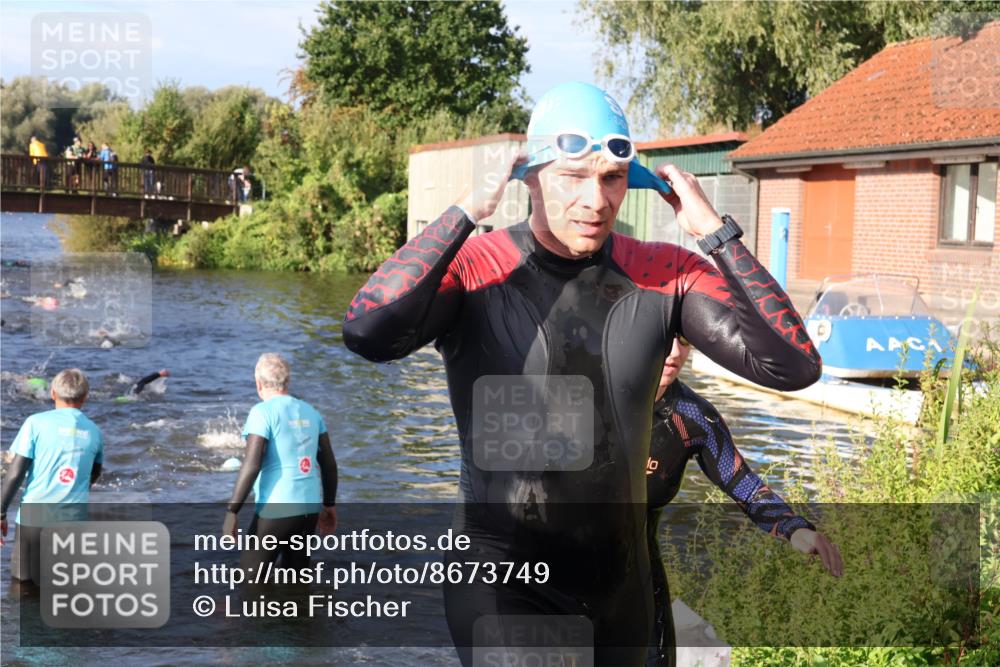 31.08.2025 - Elbe Triathlon Hamburg Luisa Fischer http://msf.ph/oto/8673749 31.08.2025 08:45:44 Schwimmen 264, 269, 292, 319, 384 meine-sportfotos.de