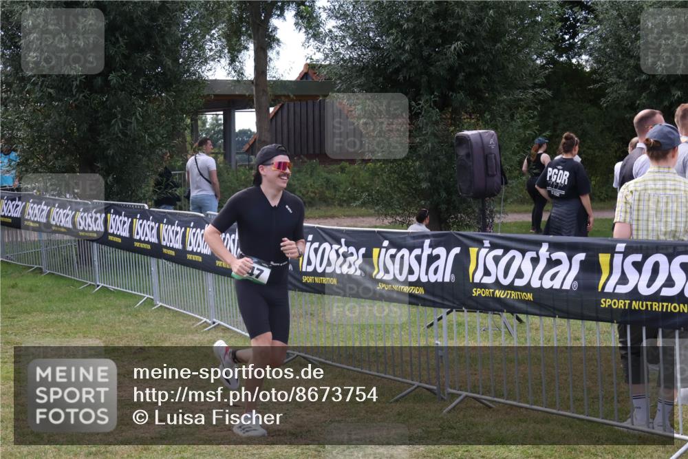 31.08.2025 - Elbe Triathlon Hamburg Luisa Fischer http://msf.ph/oto/8673754 31.08.2025 11:07:10 Laufen  meine-sportfotos.de