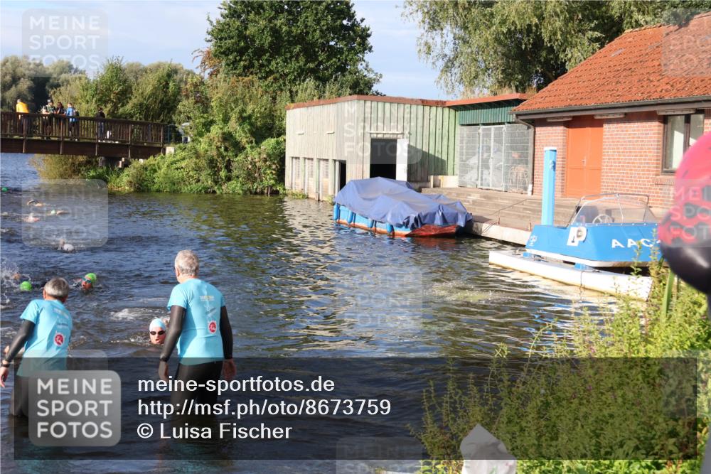 31.08.2025 - Elbe Triathlon Hamburg Luisa Fischer http://msf.ph/oto/8673759 31.08.2025 08:45:45 Schwimmen 264, 292, 319, 384 meine-sportfotos.de