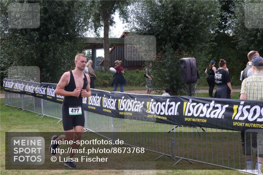 31.08.2025 - Elbe Triathlon Hamburg Luisa Fischer http://msf.ph/oto/8673768 31.08.2025 11:07:17 Laufen 477 meine-sportfotos.de