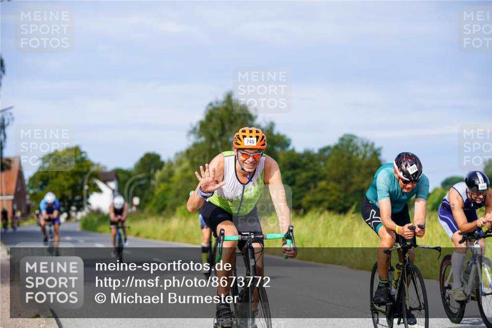 31.08.2025 - Elbe Triathlon Hamburg Michael Burmester http://msf.ph/oto/8673772 31.08.2025 10:12:51 Radfahren 664, 669, 700, 712, 722, 737, 745, 775 meine-sportfotos.de