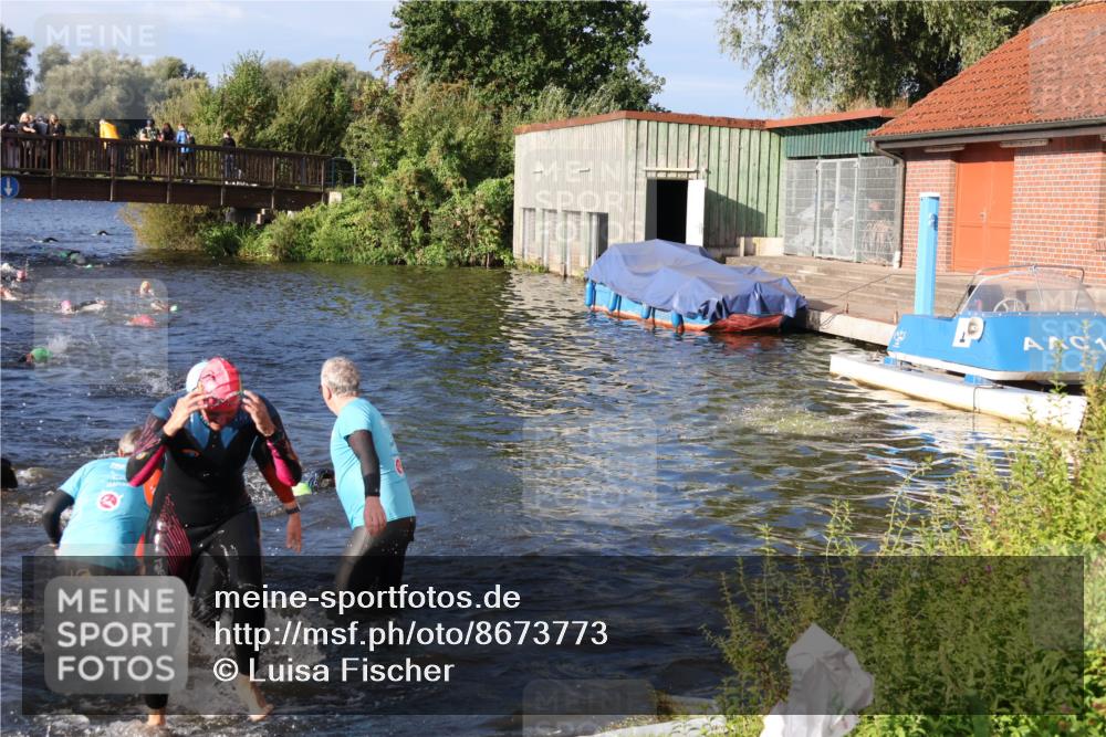 31.08.2025 - Elbe Triathlon Hamburg Luisa Fischer http://msf.ph/oto/8673773 31.08.2025 08:45:51 Schwimmen 260, 261, 285, 292, 324, 334, 384 meine-sportfotos.de