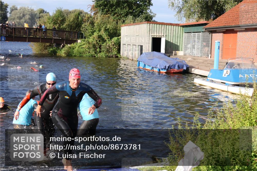 31.08.2025 - Elbe Triathlon Hamburg Luisa Fischer http://msf.ph/oto/8673781 31.08.2025 08:45:52 Schwimmen 260, 261, 285, 292, 324, 334, 384 meine-sportfotos.de