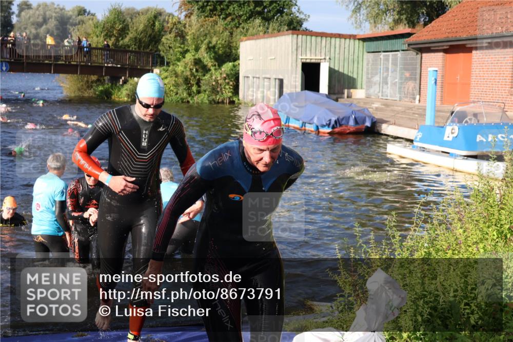 31.08.2025 - Elbe Triathlon Hamburg Luisa Fischer http://msf.ph/oto/8673791 31.08.2025 08:45:53 Schwimmen 260, 261, 285, 292, 324, 334, 384 meine-sportfotos.de