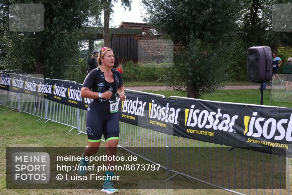 31.08.2025 - Elbe Triathlon Hamburg Luisa Fischer http://msf.ph/oto/8673797 31.08.2025 11:29:20 Laufen 102, 91 meine-sportfotos.de
