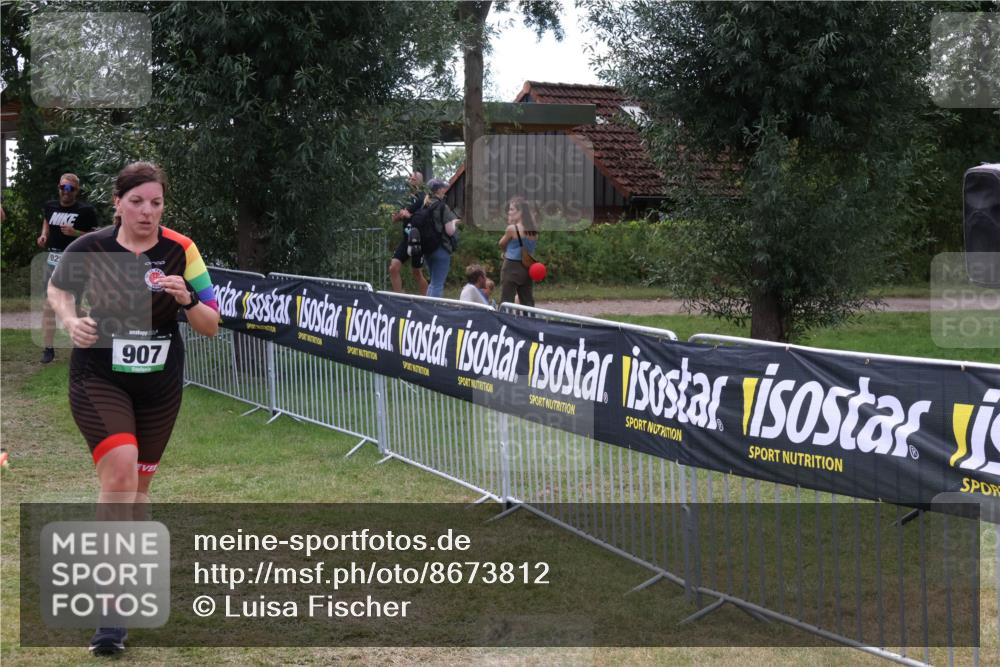 31.08.2025 - Elbe Triathlon Hamburg Luisa Fischer http://msf.ph/oto/8673812 31.08.2025 11:29:24 Laufen 02, 907 meine-sportfotos.de