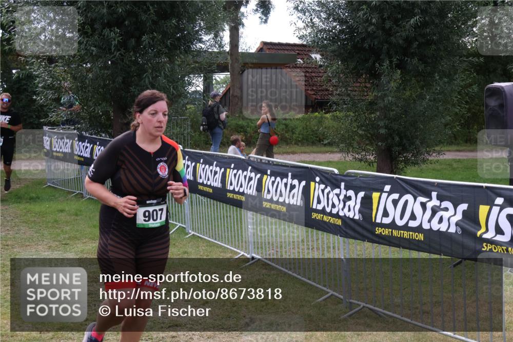31.08.2025 - Elbe Triathlon Hamburg Luisa Fischer http://msf.ph/oto/8673818 31.08.2025 11:29:25 Laufen 907 meine-sportfotos.de