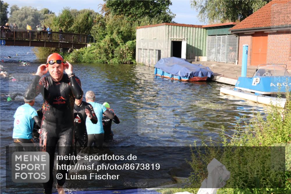 31.08.2025 - Elbe Triathlon Hamburg Luisa Fischer http://msf.ph/oto/8673819 31.08.2025 08:45:56 Schwimmen 260, 261, 285, 292, 324, 334, 384 meine-sportfotos.de