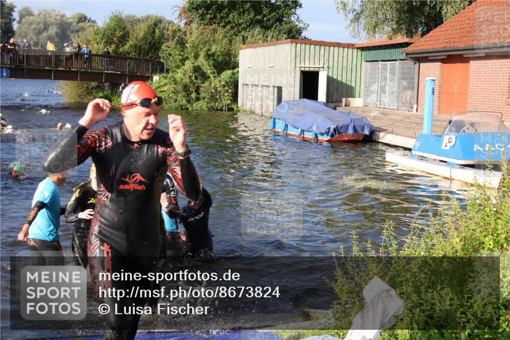 31.08.2025 - Elbe Triathlon Hamburg Luisa Fischer http://msf.ph/oto/8673824 31.08.2025 08:45:57 Schwimmen 260, 261, 285, 324, 334, 360, 384 meine-sportfotos.de