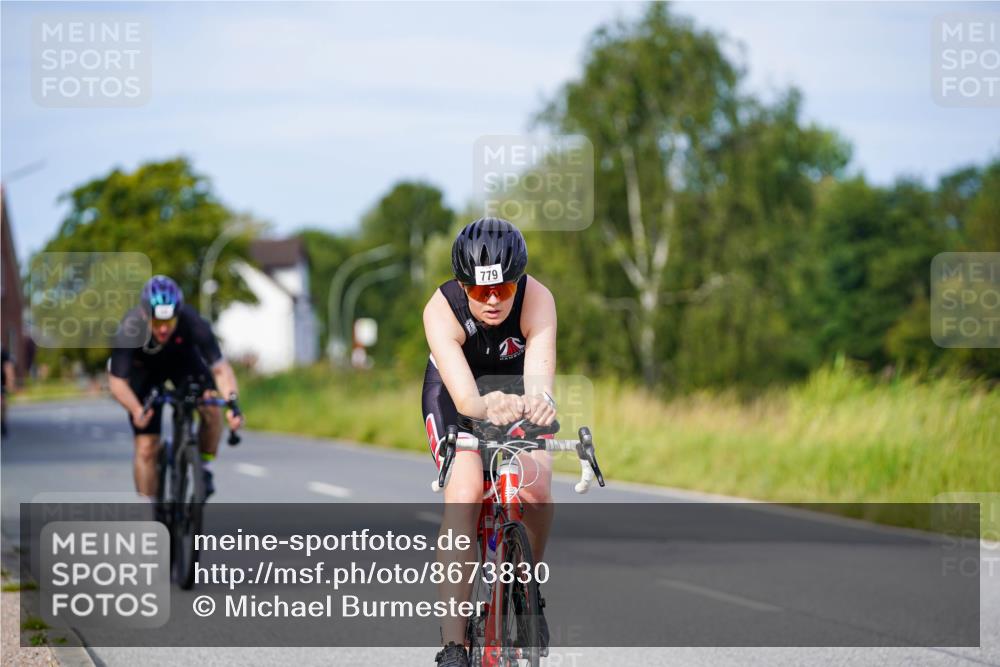 31.08.2025 - Elbe Triathlon Hamburg Michael Burmester http://msf.ph/oto/8673830 31.08.2025 10:13:00 Radfahren 486, 711, 779 meine-sportfotos.de