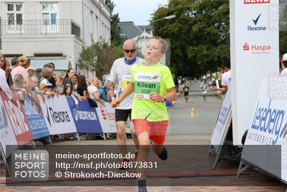 31.08.2025 - 21. Blankeneser Heldenlauf Strokosch-Dieckow http://msf.ph/oto/8673831 31.08.2025 10:51:31 Ziel 2187, 3580, 3030 meine-sportfotos.de
