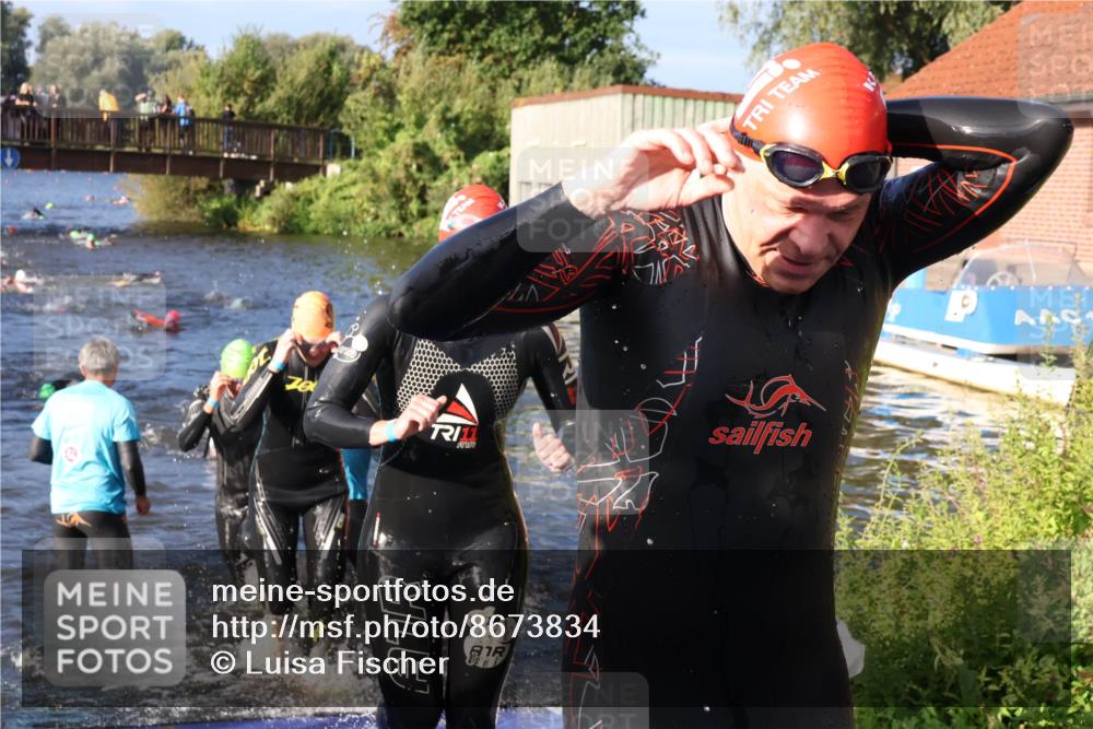 31.08.2025 - Elbe Triathlon Hamburg Luisa Fischer http://msf.ph/oto/8673834 31.08.2025 08:45:58 Schwimmen 260, 261, 285, 324, 334, 360 meine-sportfotos.de
