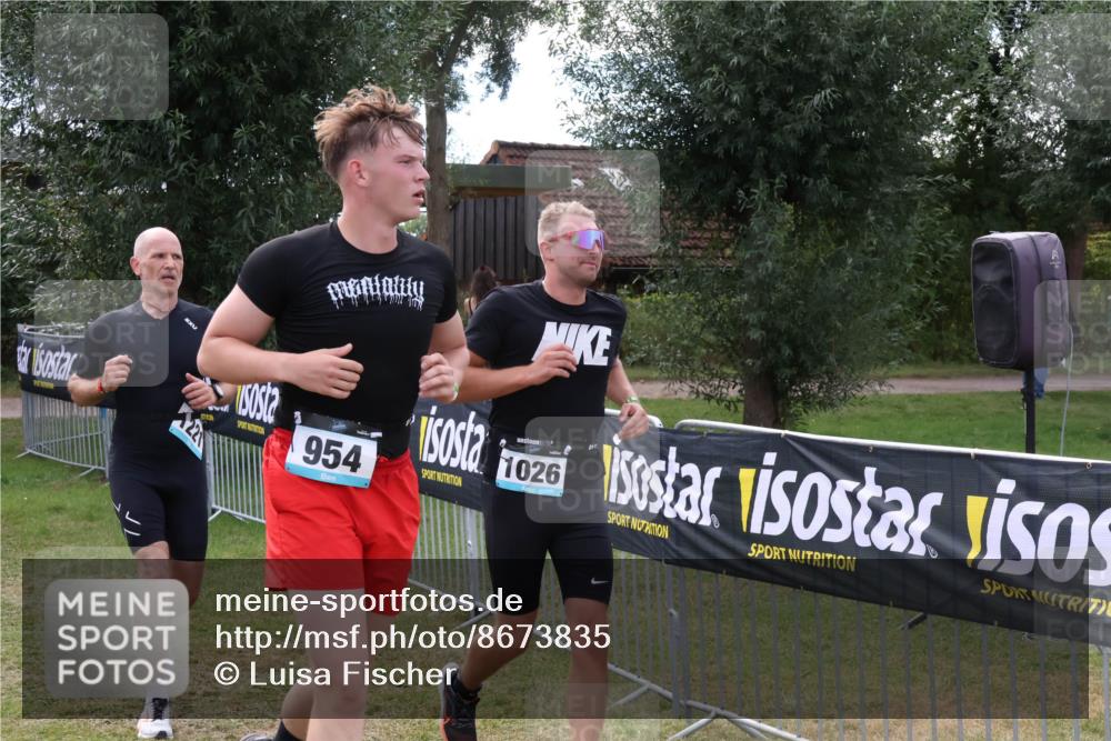 31.08.2025 - Elbe Triathlon Hamburg Luisa Fischer http://msf.ph/oto/8673835 31.08.2025 11:29:30 Laufen 954, 1026 meine-sportfotos.de