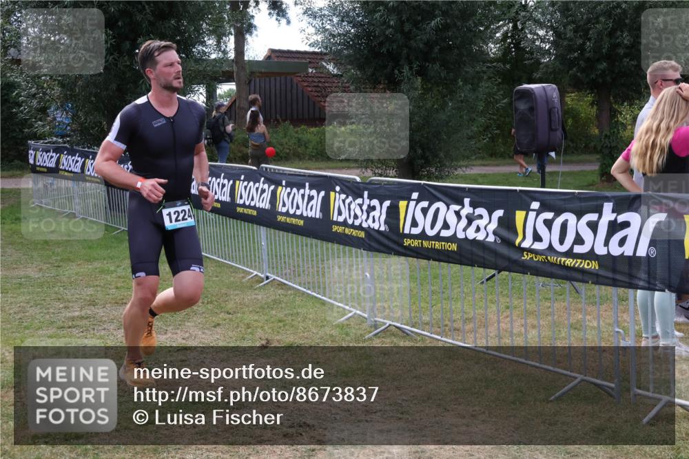 31.08.2025 - Elbe Triathlon Hamburg Luisa Fischer http://msf.ph/oto/8673837 31.08.2025 11:29:36 Laufen 1224 meine-sportfotos.de