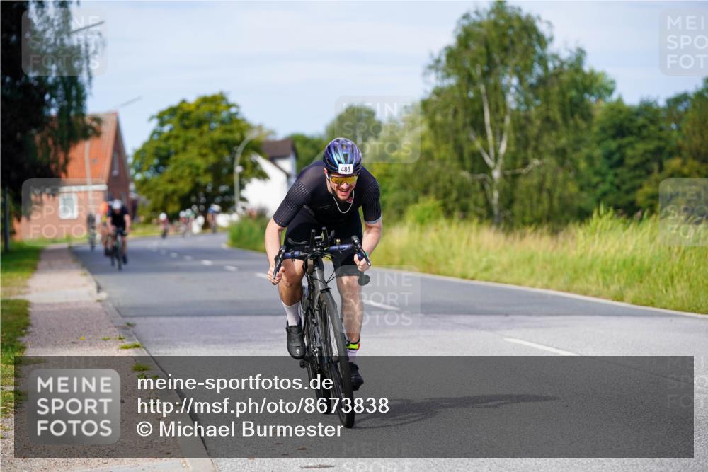31.08.2025 - Elbe Triathlon Hamburg Michael Burmester http://msf.ph/oto/8673838 31.08.2025 10:13:01 Radfahren 486, 500, 711, 779 meine-sportfotos.de