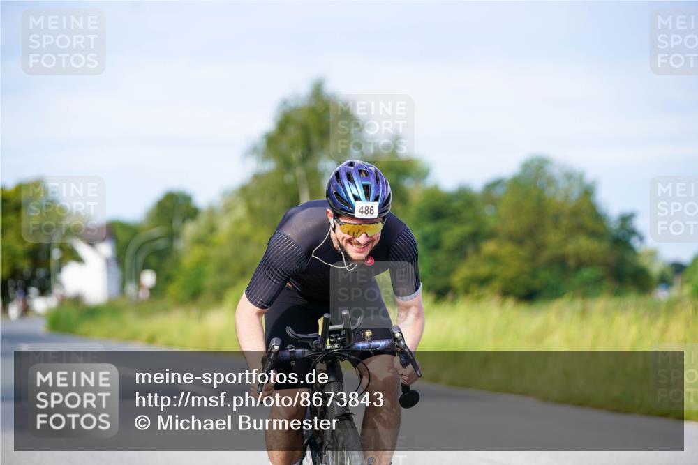 31.08.2025 - Elbe Triathlon Hamburg Michael Burmester http://msf.ph/oto/8673843 31.08.2025 10:13:01 Radfahren 486, 500, 711, 779 meine-sportfotos.de