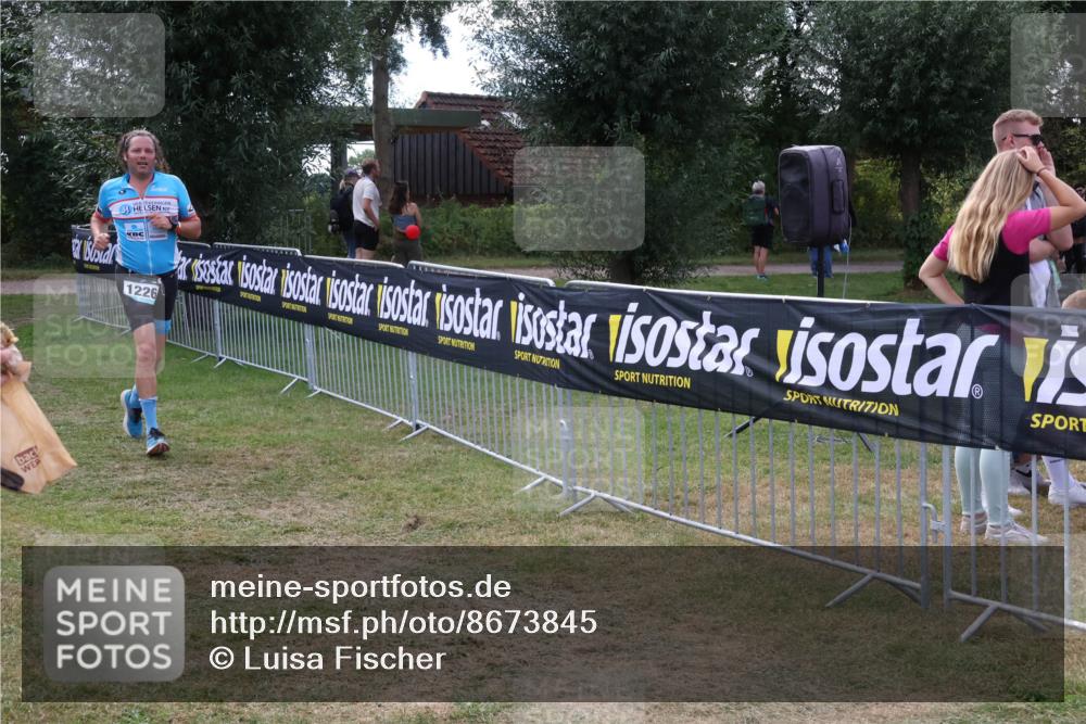 31.08.2025 - Elbe Triathlon Hamburg Luisa Fischer http://msf.ph/oto/8673845 31.08.2025 11:29:40 Laufen 1226 meine-sportfotos.de
