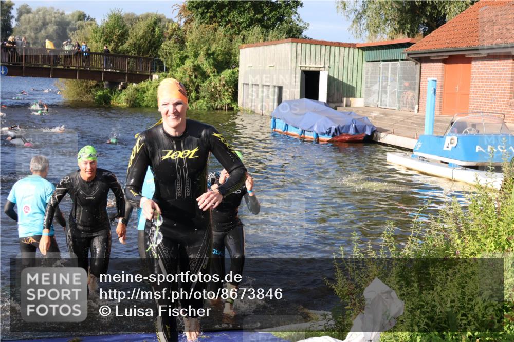 31.08.2025 - Elbe Triathlon Hamburg Luisa Fischer http://msf.ph/oto/8673846 31.08.2025 08:46:00 Schwimmen 246, 260, 261, 285, 324, 334, 360 meine-sportfotos.de