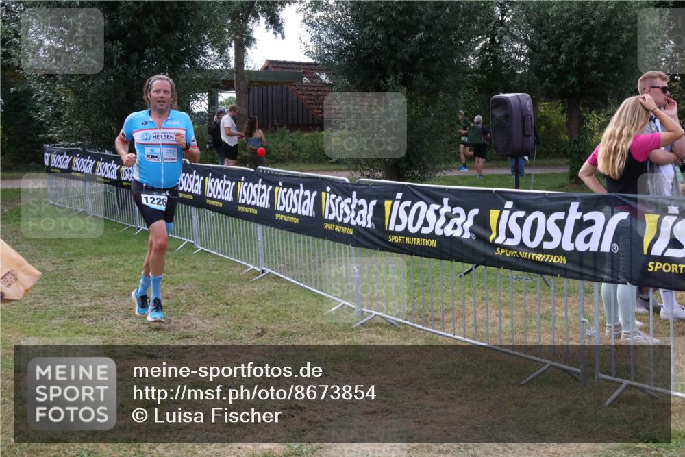 31.08.2025 - Elbe Triathlon Hamburg Luisa Fischer http://msf.ph/oto/8673854 31.08.2025 11:29:41 Laufen 1226 meine-sportfotos.de
