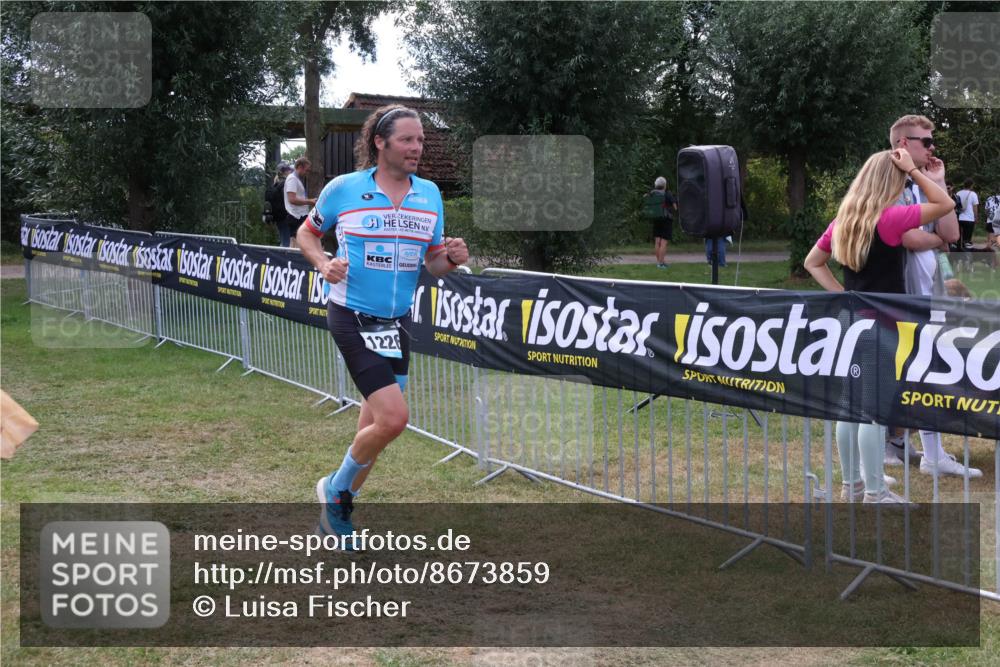 31.08.2025 - Elbe Triathlon Hamburg Luisa Fischer http://msf.ph/oto/8673859 31.08.2025 11:29:41 Laufen 1226 meine-sportfotos.de