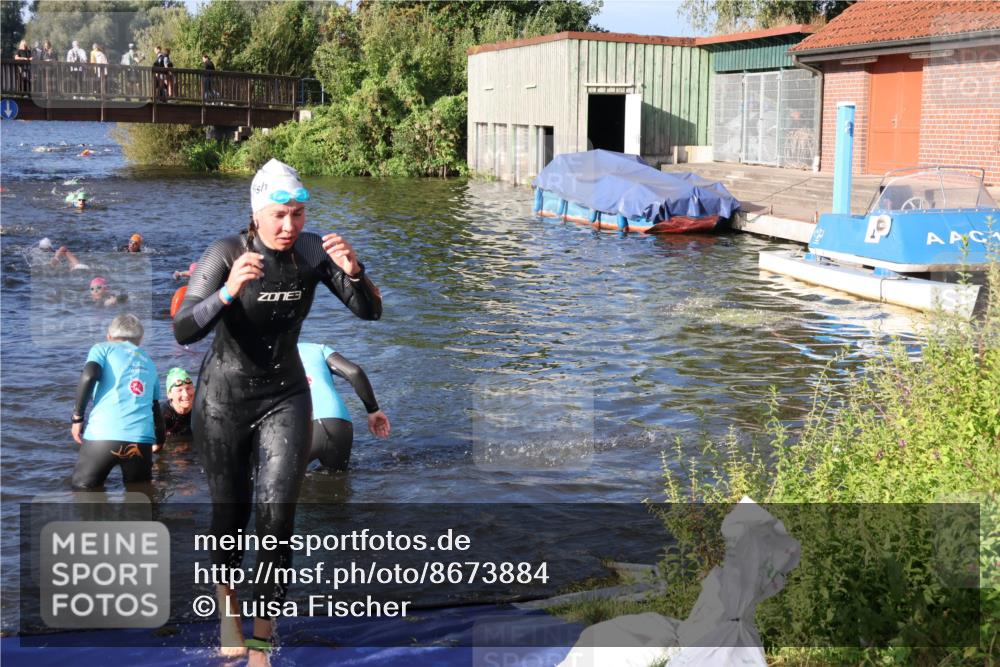 31.08.2025 - Elbe Triathlon Hamburg Luisa Fischer http://msf.ph/oto/8673884 31.08.2025 08:46:07 Schwimmen 246, 360 meine-sportfotos.de