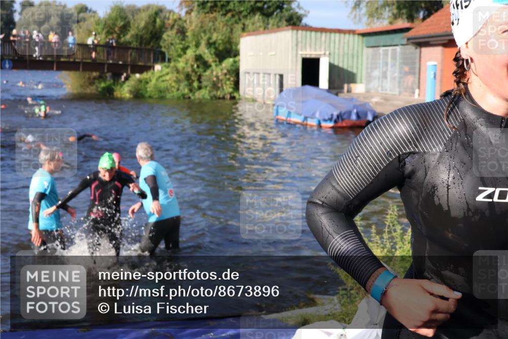 31.08.2025 - Elbe Triathlon Hamburg Luisa Fischer http://msf.ph/oto/8673896 31.08.2025 08:46:09 Schwimmen 246, 280, 360 meine-sportfotos.de