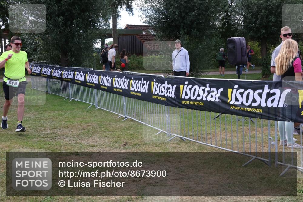 31.08.2025 - Elbe Triathlon Hamburg Luisa Fischer http://msf.ph/oto/8673900 31.08.2025 11:30:11 Laufen 615 meine-sportfotos.de
