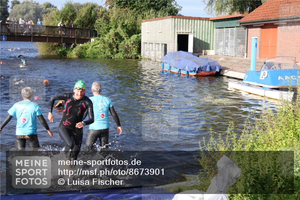31.08.2025 - Elbe Triathlon Hamburg Luisa Fischer http://msf.ph/oto/8673901 31.08.2025 08:46:09 Schwimmen 246, 280, 360 meine-sportfotos.de