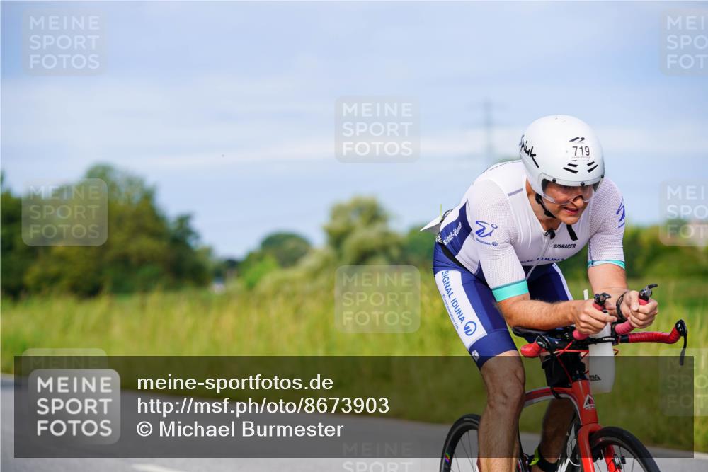 31.08.2025 - Elbe Triathlon Hamburg Michael Burmester http://msf.ph/oto/8673903 31.08.2025 10:13:13 Radfahren 546, 719, 770, 866, 884, 913 meine-sportfotos.de