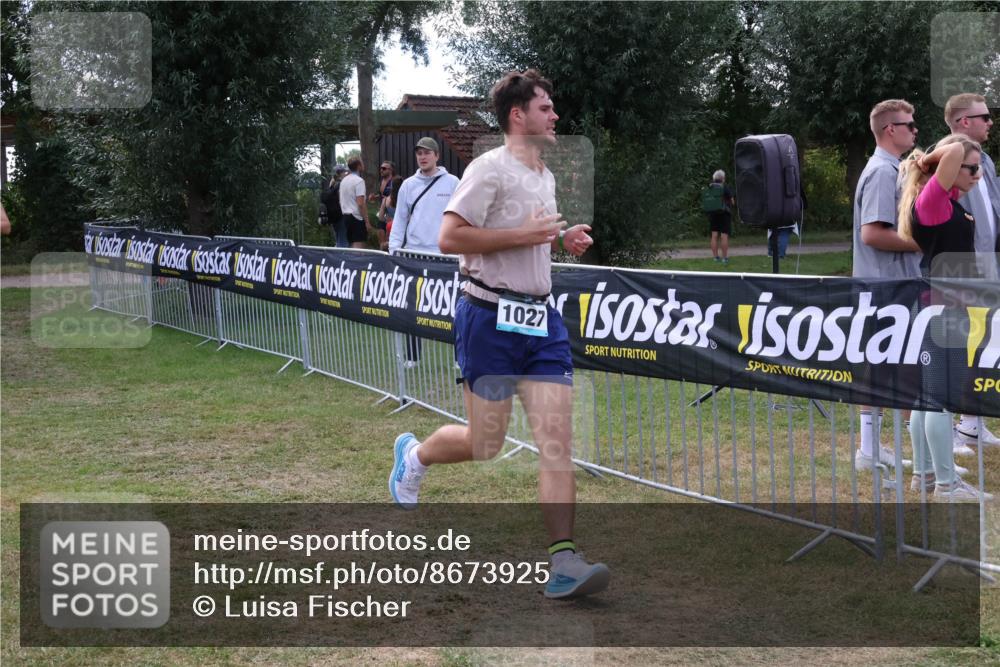 31.08.2025 - Elbe Triathlon Hamburg Luisa Fischer http://msf.ph/oto/8673925 31.08.2025 11:30:14 Laufen 1027 meine-sportfotos.de