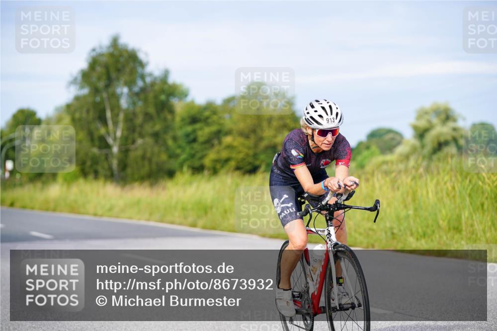 31.08.2025 - Elbe Triathlon Hamburg Michael Burmester http://msf.ph/oto/8673932 31.08.2025 10:13:16 Radfahren 417, 477, 546, 719, 833, 866, 913 meine-sportfotos.de