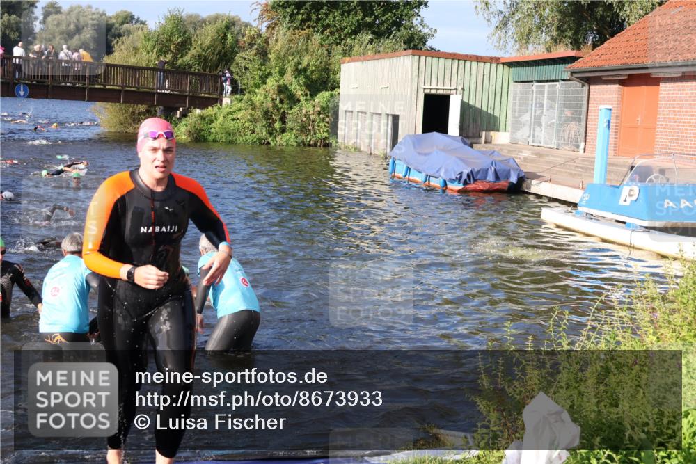 31.08.2025 - Elbe Triathlon Hamburg Luisa Fischer http://msf.ph/oto/8673933 31.08.2025 08:46:19 Schwimmen 280, 281, 287, 291, 315, 346 meine-sportfotos.de