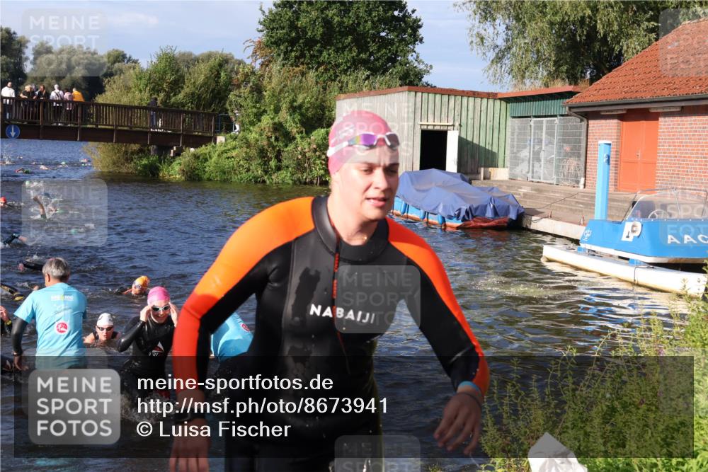 31.08.2025 - Elbe Triathlon Hamburg Luisa Fischer http://msf.ph/oto/8673941 31.08.2025 08:46:20 Schwimmen 280, 281, 287, 291, 315, 346 meine-sportfotos.de