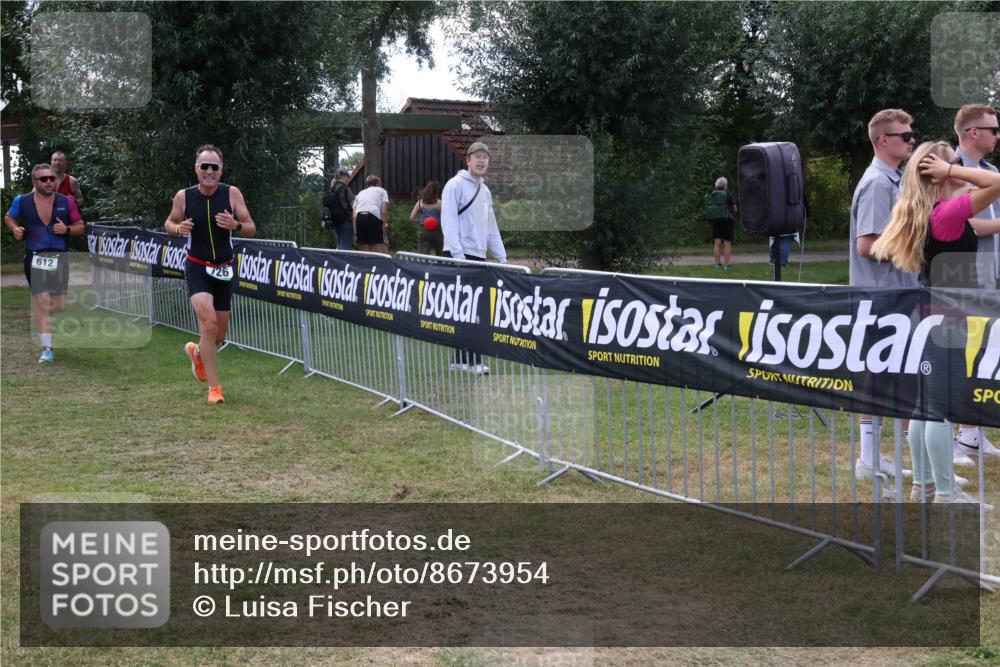 31.08.2025 - Elbe Triathlon Hamburg Luisa Fischer http://msf.ph/oto/8673954 31.08.2025 11:30:18 Laufen 612 meine-sportfotos.de