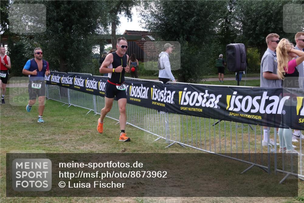 31.08.2025 - Elbe Triathlon Hamburg Luisa Fischer http://msf.ph/oto/8673962 31.08.2025 11:30:19 Laufen 623, 612 meine-sportfotos.de