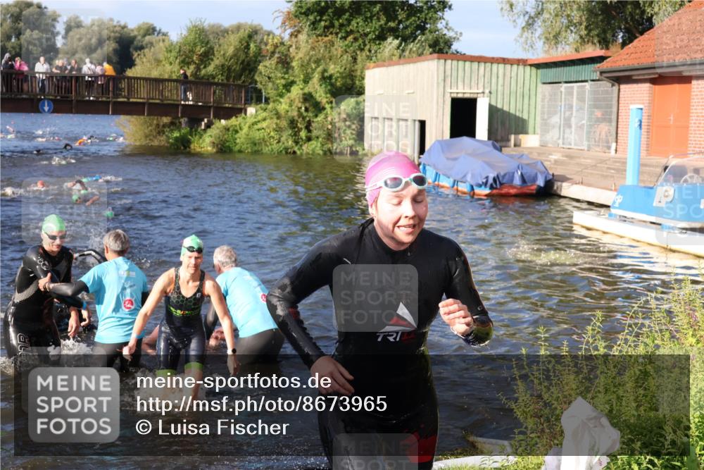 31.08.2025 - Elbe Triathlon Hamburg Luisa Fischer http://msf.ph/oto/8673965 31.08.2025 08:46:23 Schwimmen 281, 287, 291, 301, 305, 315, 346 meine-sportfotos.de