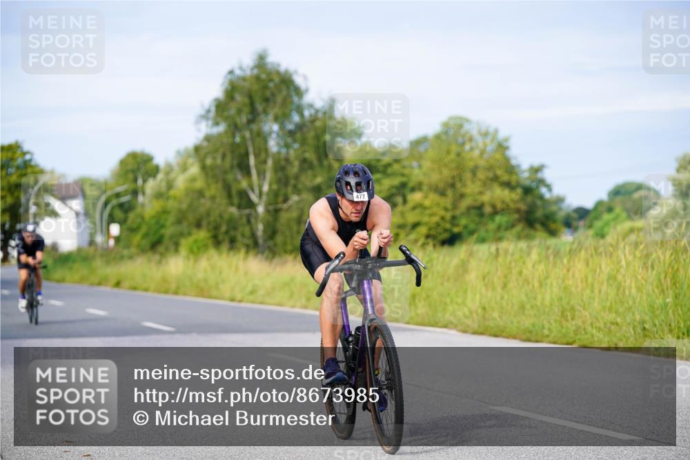 31.08.2025 - Elbe Triathlon Hamburg Michael Burmester http://msf.ph/oto/8673985 31.08.2025 10:13:22 Radfahren 417, 477, 494, 546, 833, 851 meine-sportfotos.de