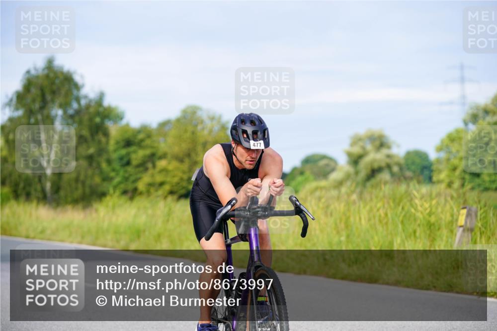 31.08.2025 - Elbe Triathlon Hamburg Michael Burmester http://msf.ph/oto/8673997 31.08.2025 10:13:23 Radfahren 417, 477, 494, 833, 851 meine-sportfotos.de