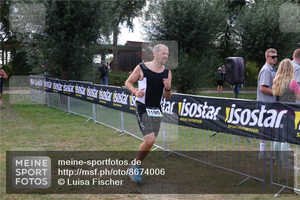 31.08.2025 - Elbe Triathlon Hamburg Luisa Fischer http://msf.ph/oto/8674006 31.08.2025 11:30:31 Laufen 1195 meine-sportfotos.de