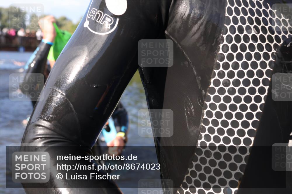31.08.2025 - Elbe Triathlon Hamburg Luisa Fischer http://msf.ph/oto/8674023 31.08.2025 08:46:30 Schwimmen 268, 291, 293, 301, 305, 315, 346 meine-sportfotos.de