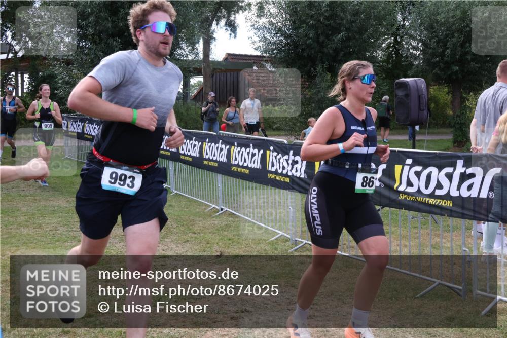 31.08.2025 - Elbe Triathlon Hamburg Luisa Fischer http://msf.ph/oto/8674025 31.08.2025 11:30:36 Laufen 809, 993, 86 meine-sportfotos.de