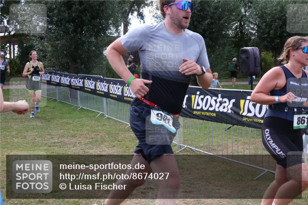 31.08.2025 - Elbe Triathlon Hamburg Luisa Fischer http://msf.ph/oto/8674027 31.08.2025 11:30:36 Laufen 150, 809, 861, 901 meine-sportfotos.de