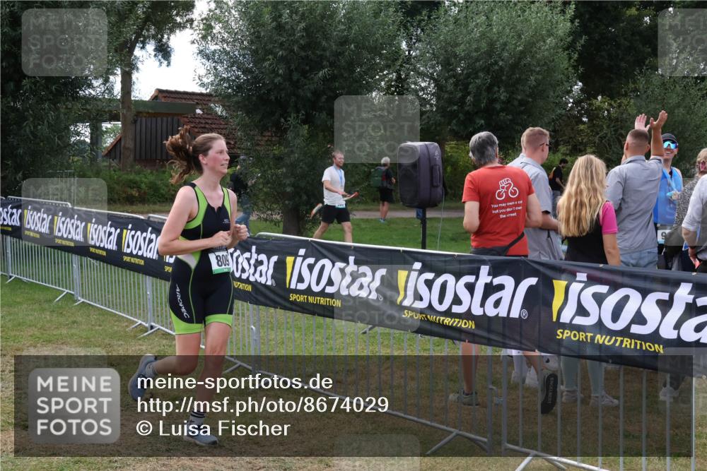 31.08.2025 - Elbe Triathlon Hamburg Luisa Fischer http://msf.ph/oto/8674029 31.08.2025 11:30:39 Laufen 809 meine-sportfotos.de
