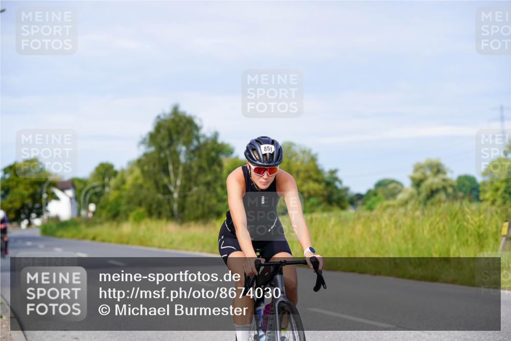 31.08.2025 - Elbe Triathlon Hamburg Michael Burmester http://msf.ph/oto/8674030 31.08.2025 10:13:26 Radfahren 477, 494, 774, 851 meine-sportfotos.de