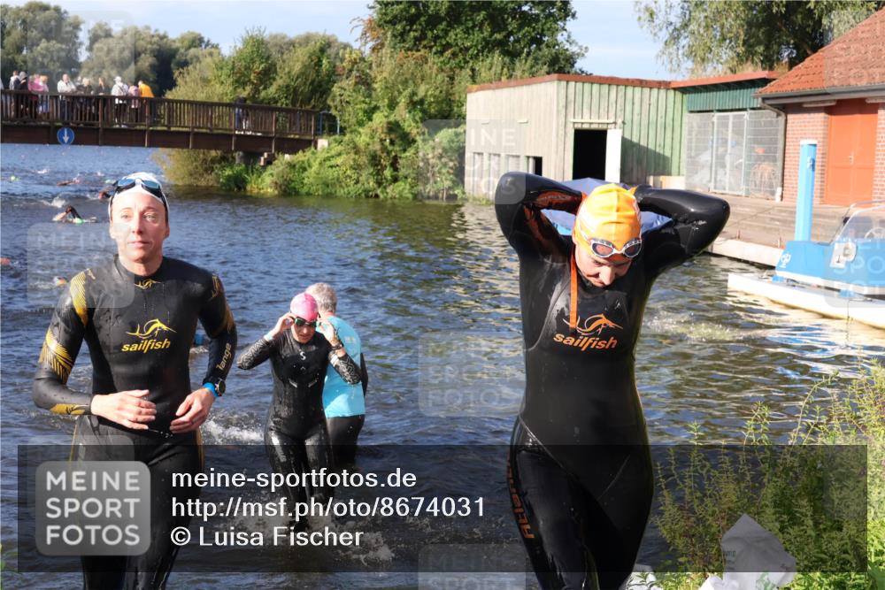 31.08.2025 - Elbe Triathlon Hamburg Luisa Fischer http://msf.ph/oto/8674031 31.08.2025 08:46:33 Schwimmen 268, 293, 301, 305, 313 meine-sportfotos.de